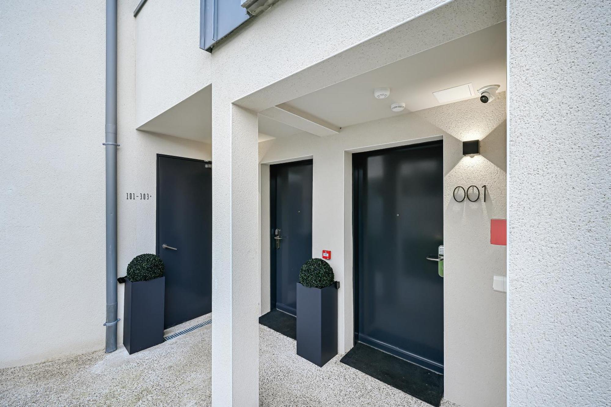 Combs-la-Ville Jiji Suites מראה חיצוני תמונה