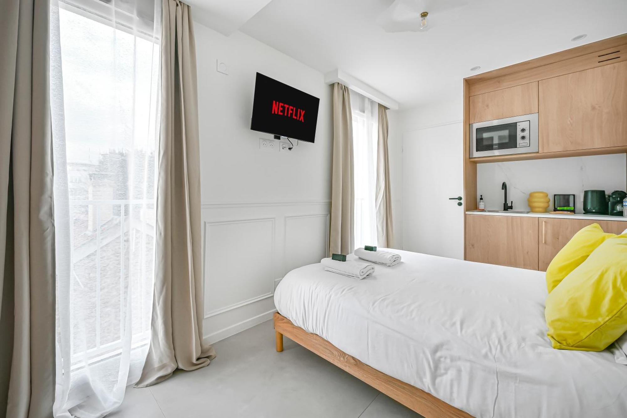 Combs-la-Ville Jiji Suites מראה חיצוני תמונה